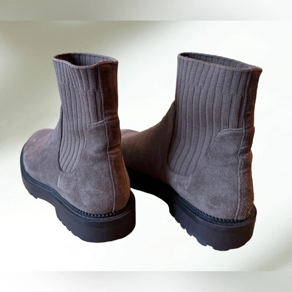Blondo Women's Waterproof Hallie Ankle Boot in Dark Taupe Size 6 1/2M worn once